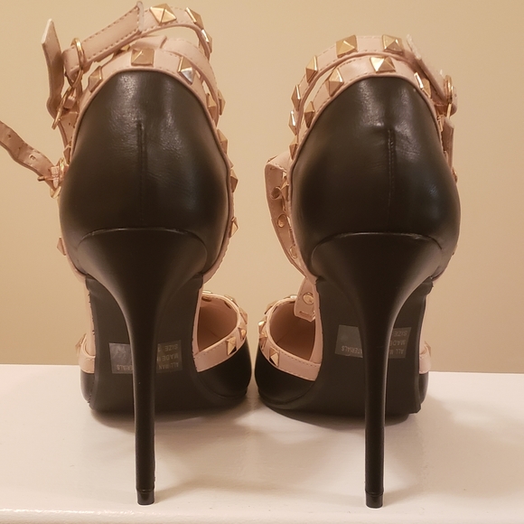 Black studded heel - Picture 3 of 4